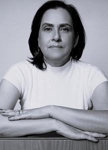 SRA. ALEXANDRA ELISA GALVÃO BARROS